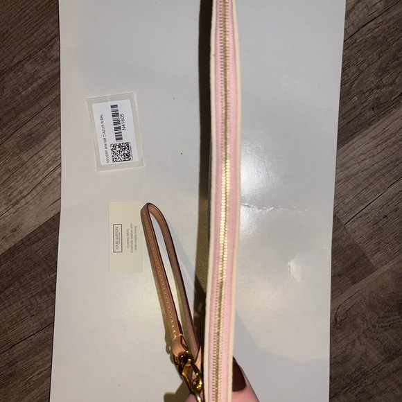 LIKE NEW LOUIS VUITTON NEVERFULL DAMIER AZUR POCHETTE - Picture 5 of 9